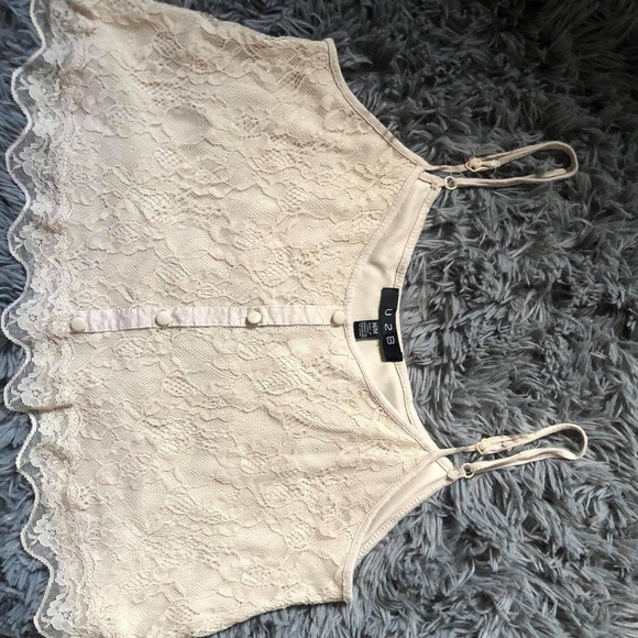 2/$15 Crop Top- mix&match - Picture 4 of 8
